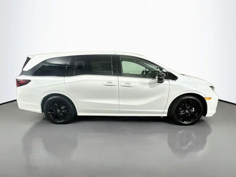 2026 Honda Odyssey - Image 2