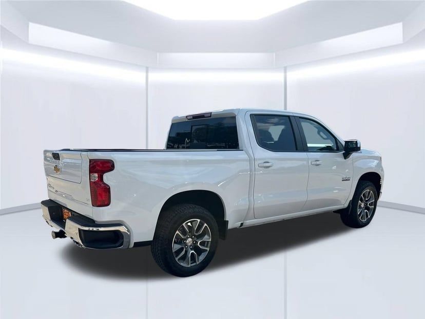 2026 Chevrolet Silverado 1500 - Image 3