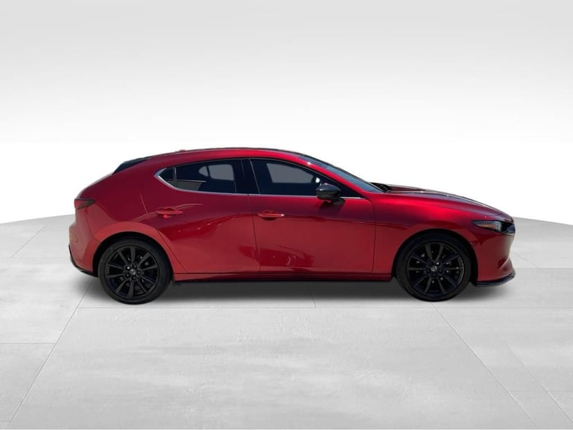 2022 Mazda Mazda3 - Image 3