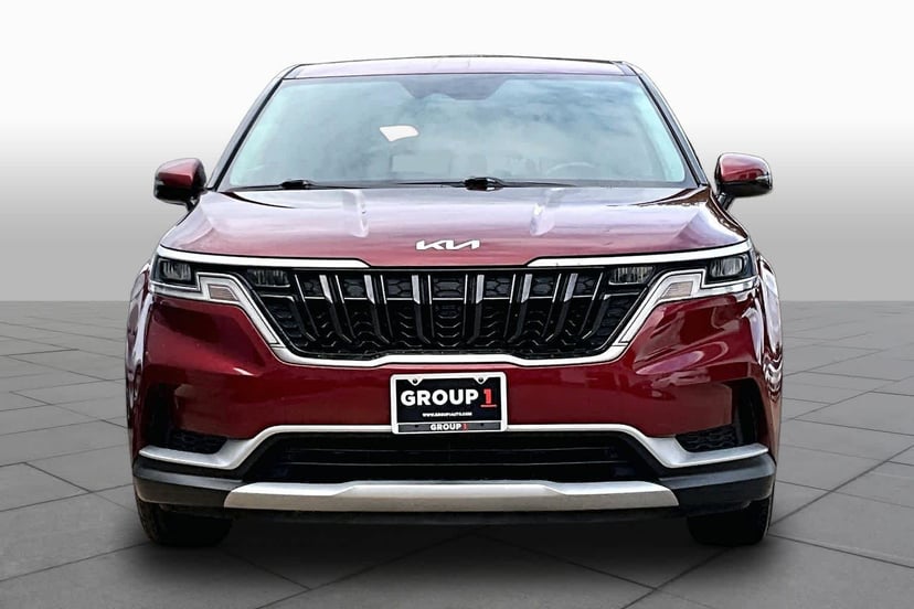 2024 Kia Carnival - Image 1