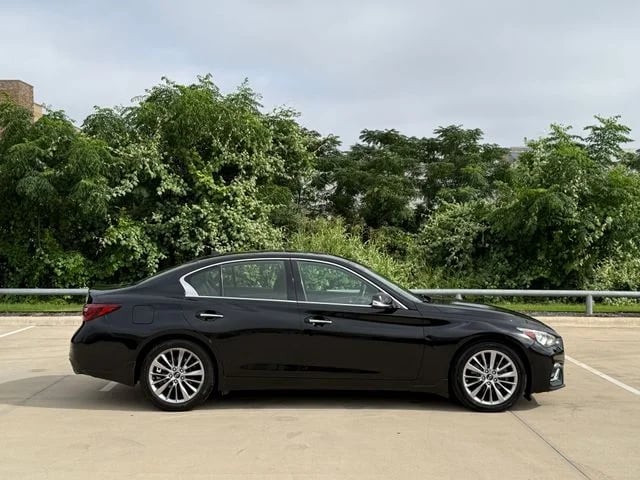 2018 INFINITI Q50 - Image 3