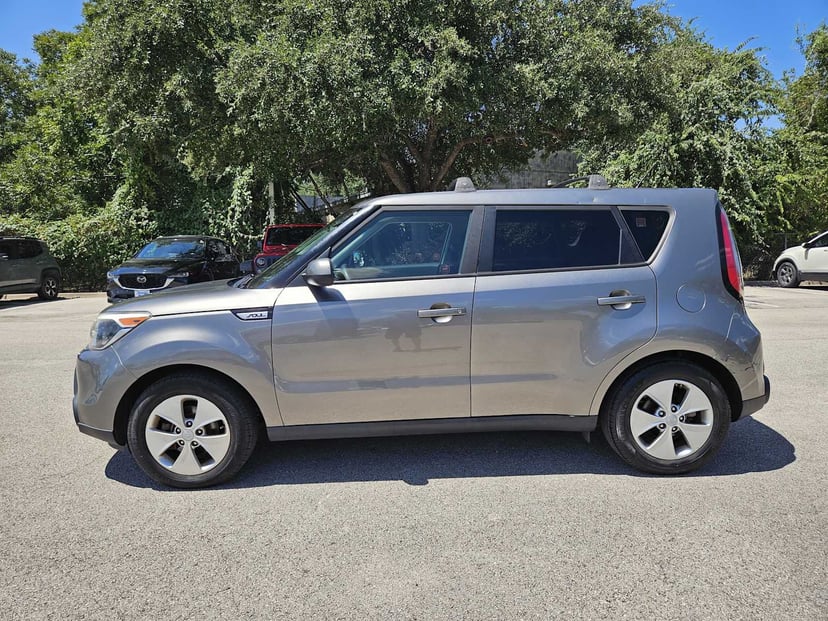 2016 Kia Soul - Image 2