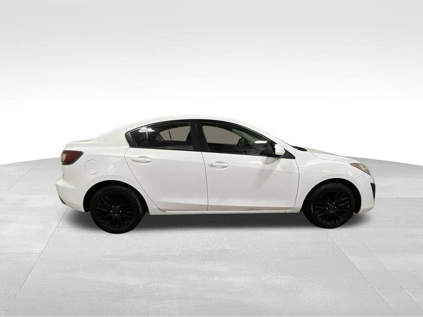 2011 Mazda Mazda3 - Image 2
