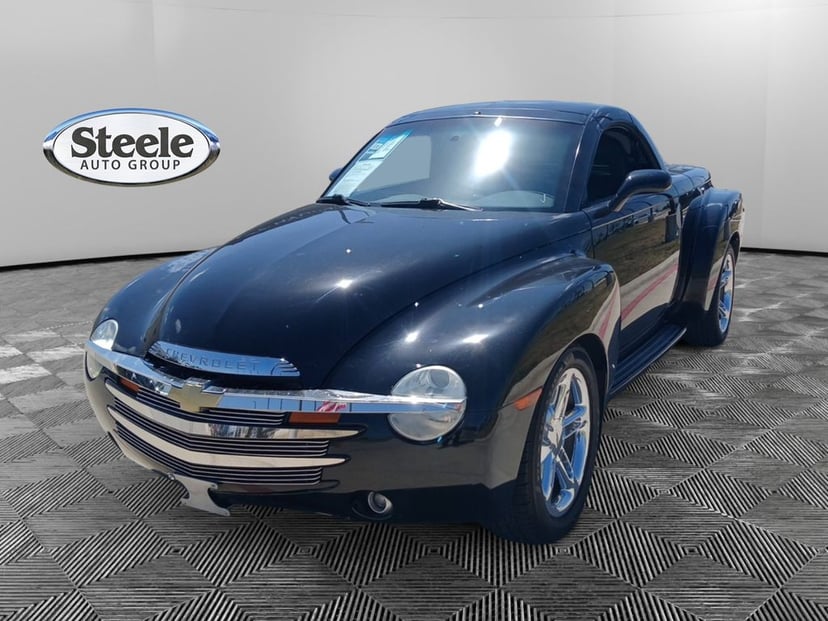 2005 Chevrolet SSR - Image 1