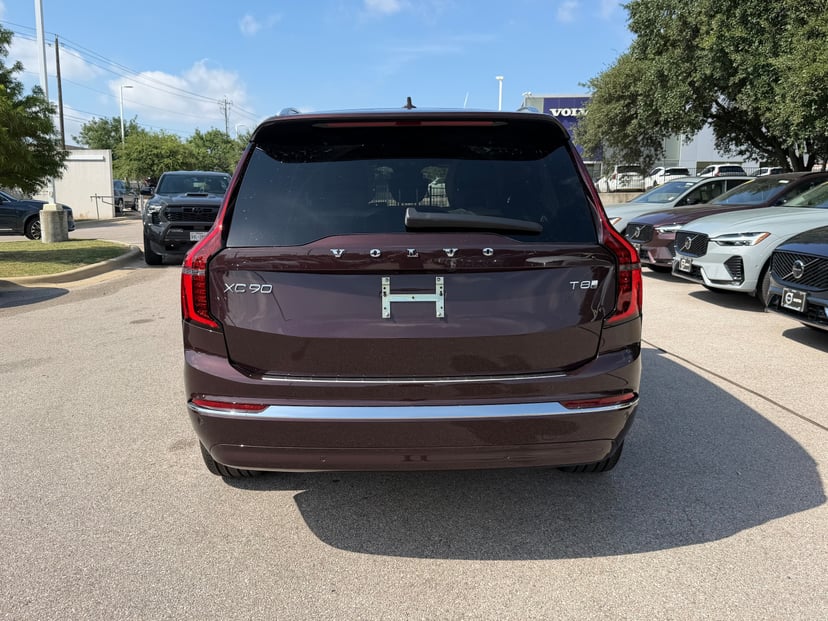 2026 Volvo XC90 - Image 2