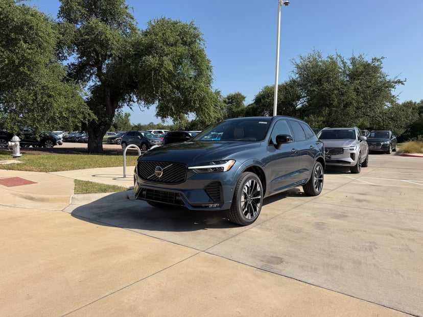 2026 Volvo XC60 - Image 1