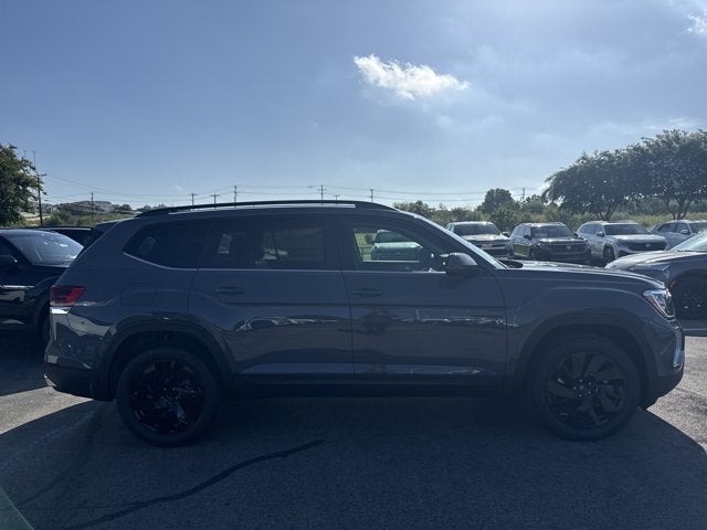 2026 Volkswagen Atlas - Image 2