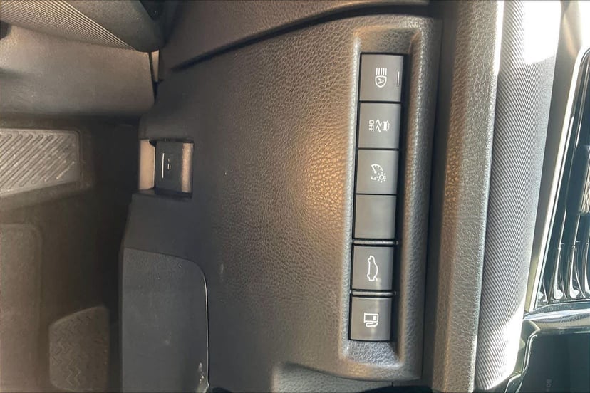 2025 Toyota Camry - Image 3