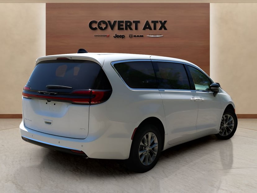 2027 Chrysler Pacifica - Image 2