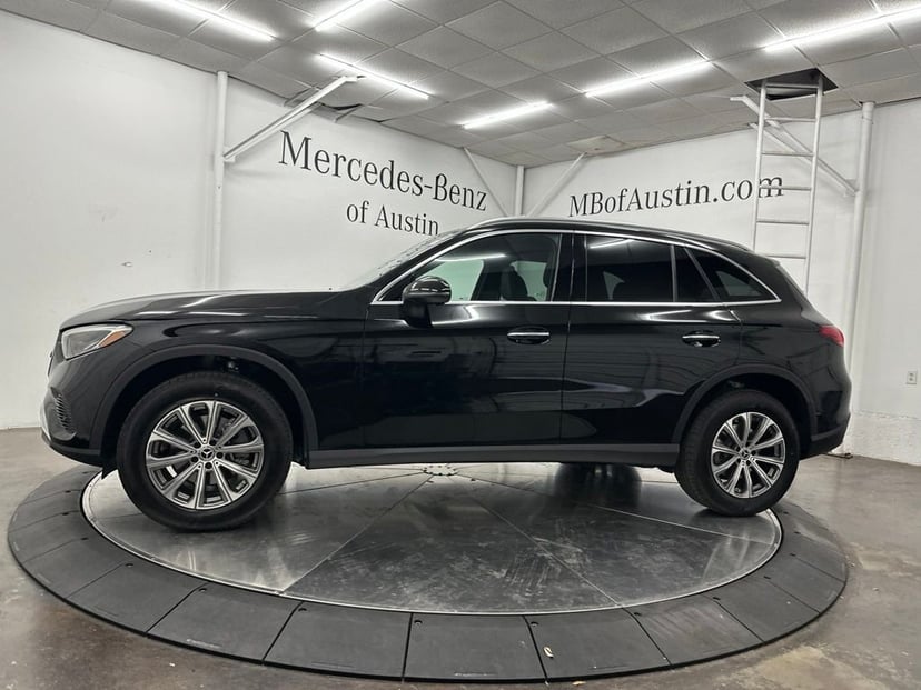 2026 Mercedes-Benz GLC - Image 1
