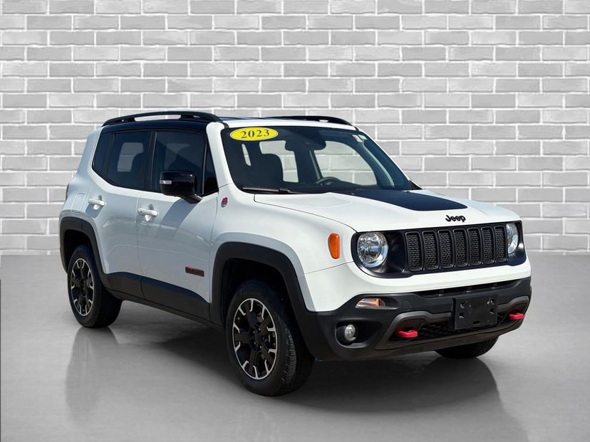 2023 Jeep Renegade - Image 3