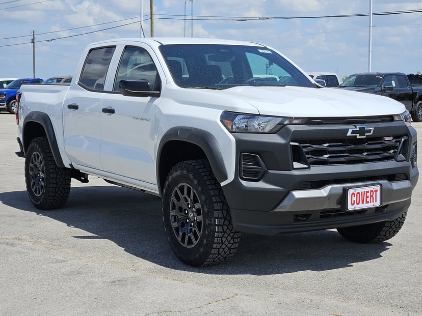2026 Chevrolet Colorado - Image 3