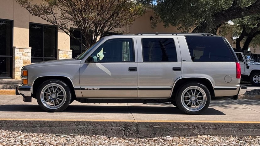 1998 Chevrolet Tahoe - Image 3