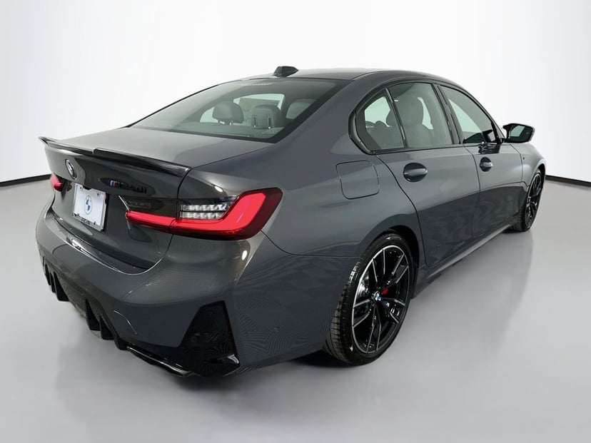 2026 BMW 3 Series - Image 3