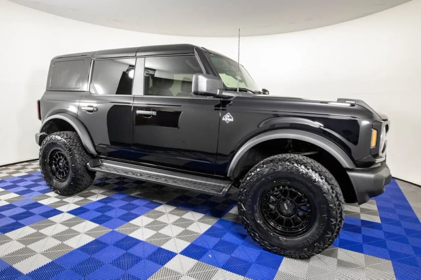 2026 Ford Bronco - Image 3