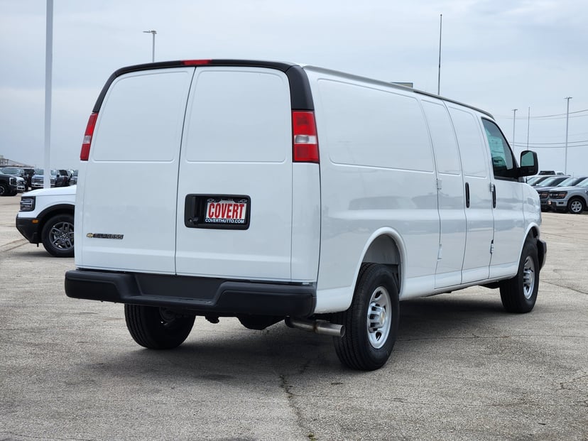 2026 Chevrolet Express Cargo - Image 3