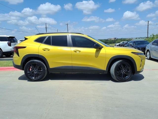 2025 Chevrolet Trax - Image 2