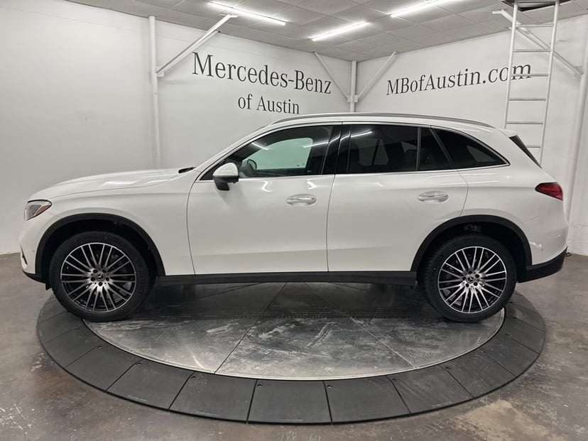 2026 Mercedes-Benz GLC - Image 2
