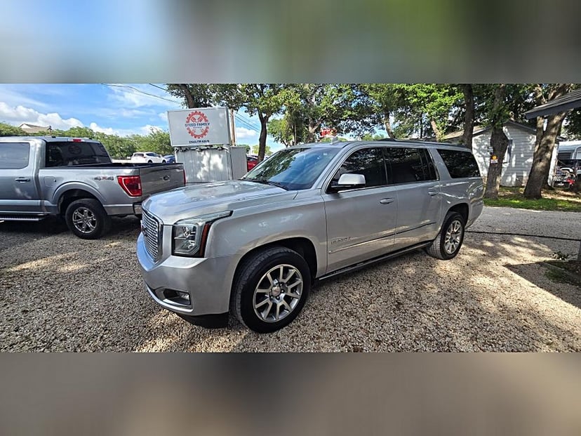 2016 GMC Yukon XL - Image 1