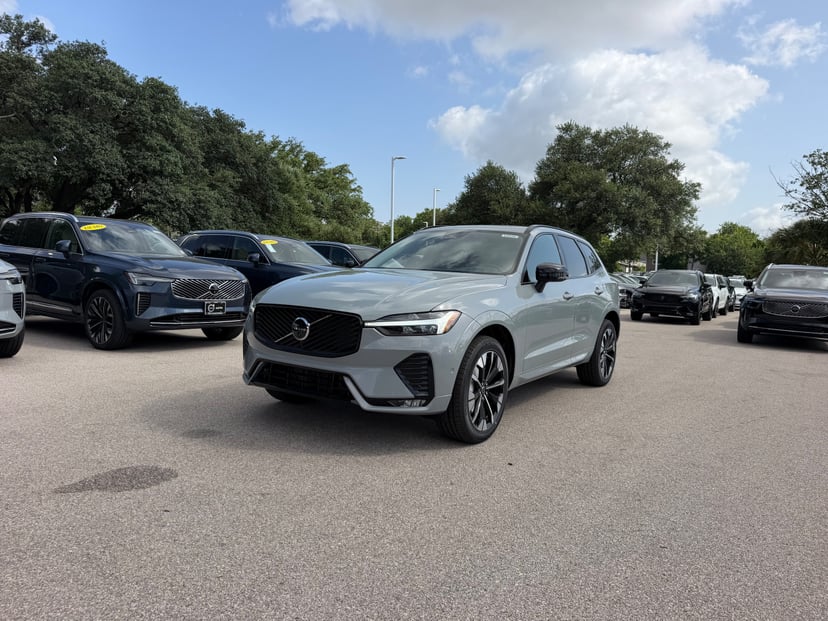 2026 Volvo XC60 - Image 1