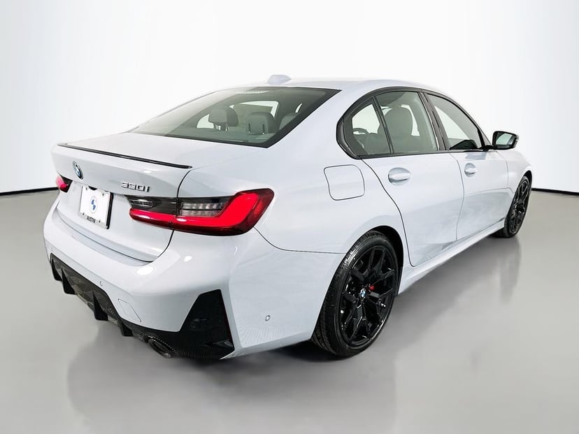 2026 BMW 3 Series - Image 3