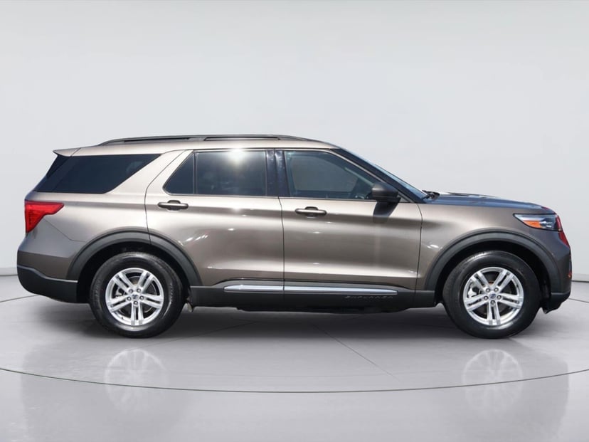 2021 Ford Explorer - Image 2