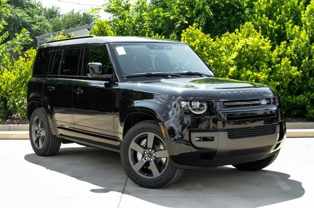 2026 Land Rover Defender - Image 2