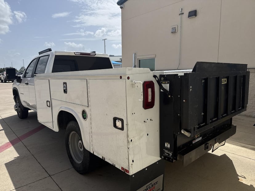 2023 Chevrolet Silverado HD - Image 3
