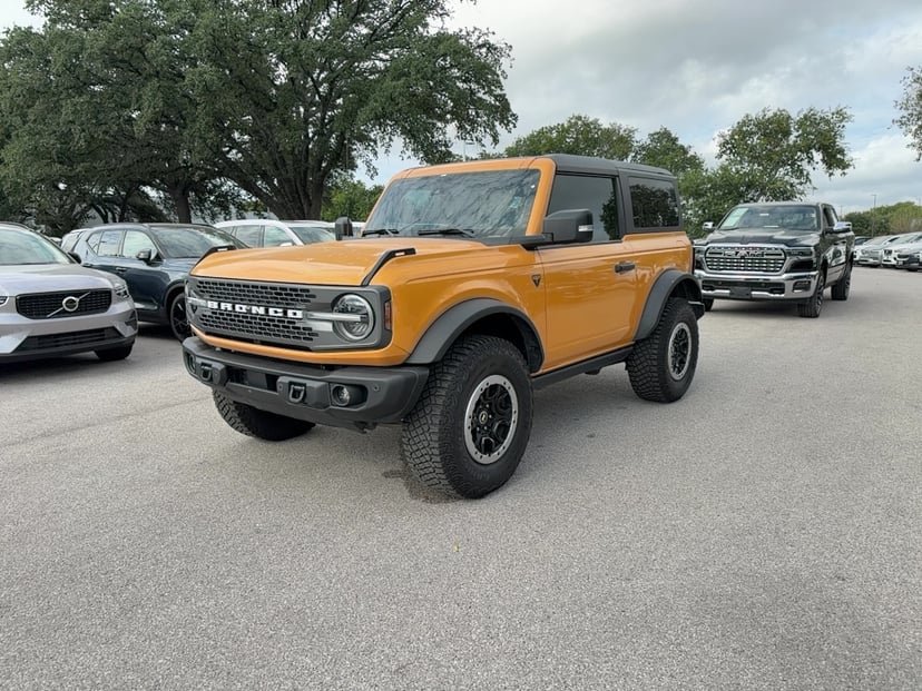 2022 Ford Bronco - Image 1