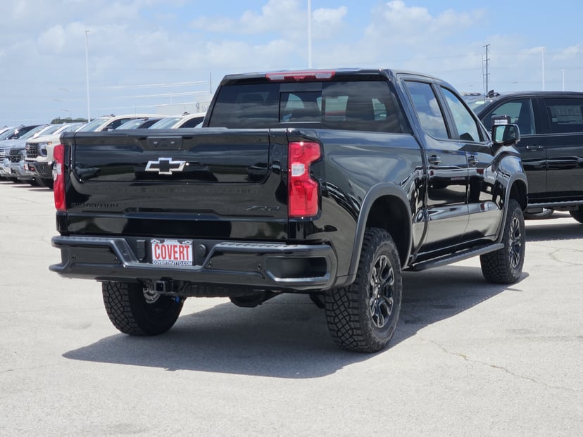 2026 Chevrolet Silverado - Image 3