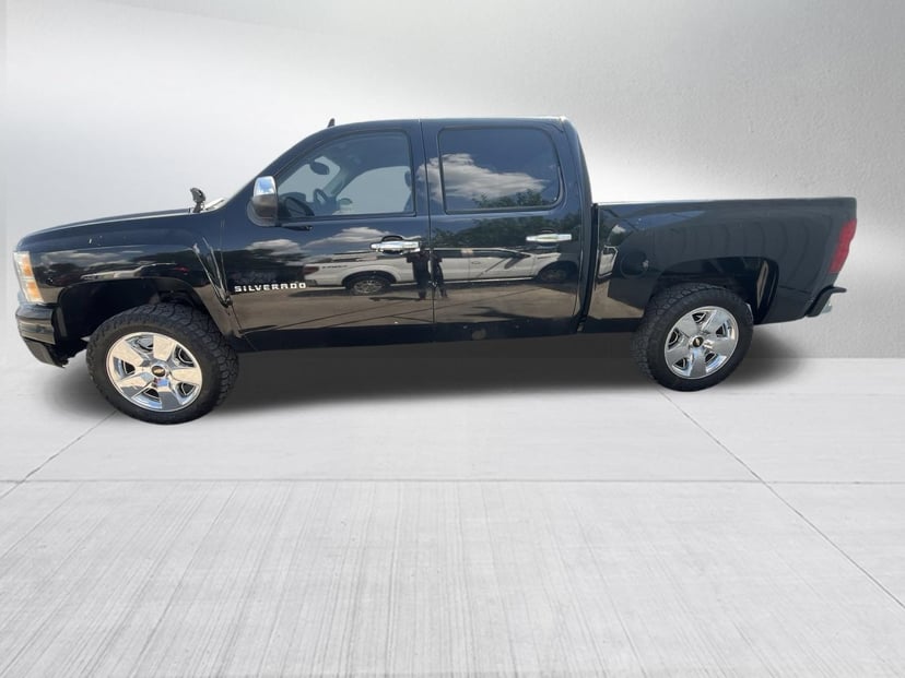 2010 Chevrolet Silverado 1500 - Image 2