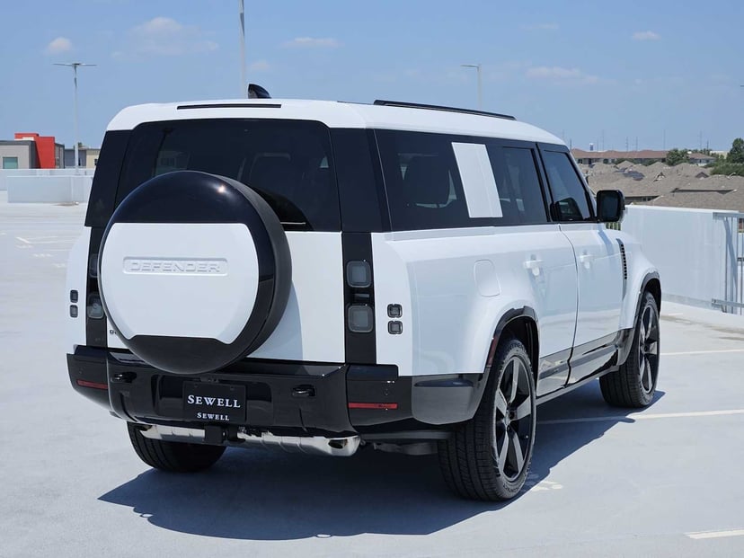 2026 Land Rover Defender - Image 3