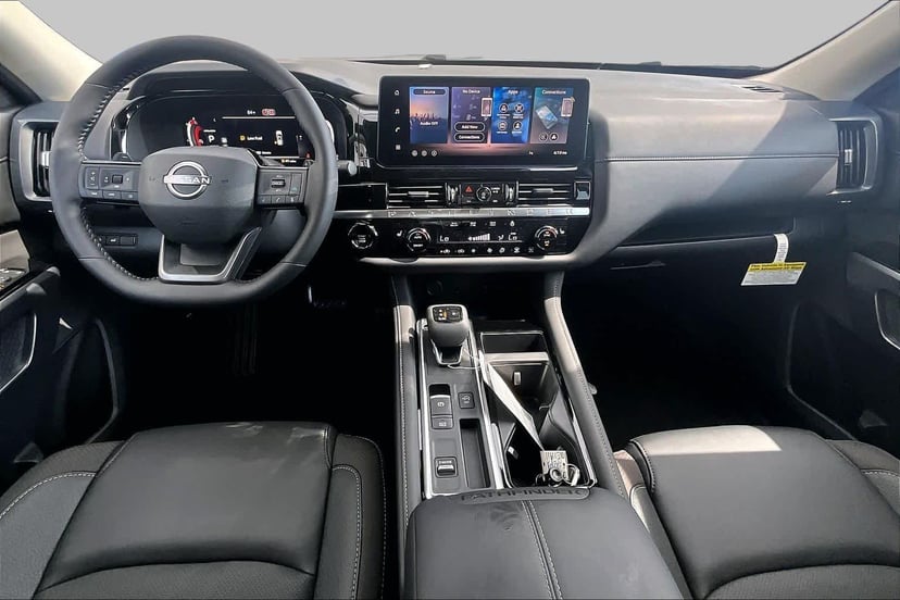 2026 Nissan Pathfinder - Image 3