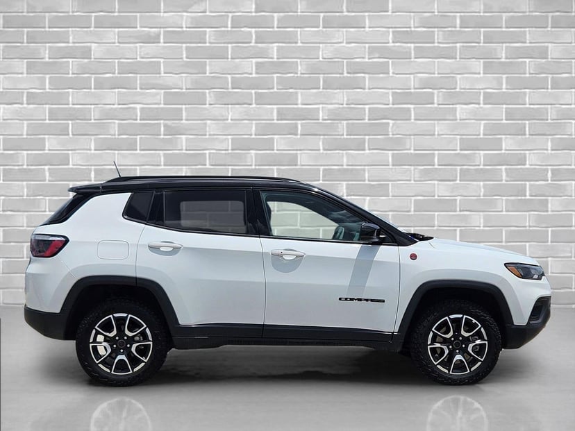 2025 Jeep Compass - Image 1