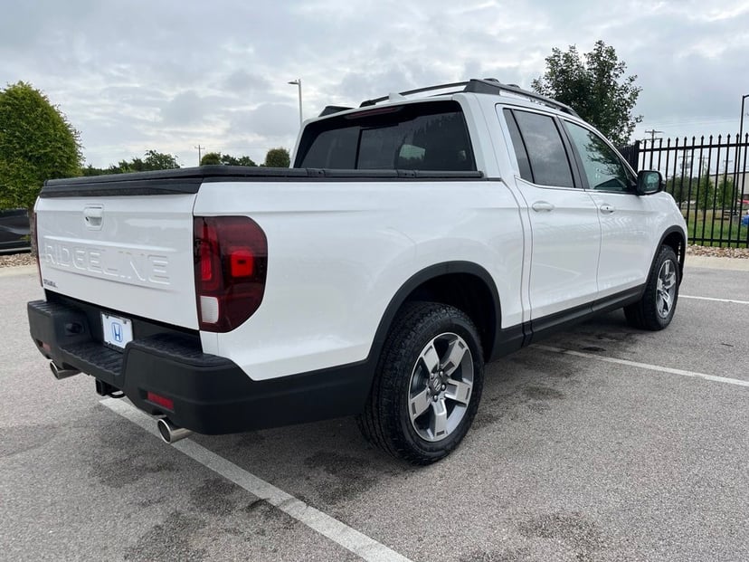 2026 Honda Ridgeline - Image 2