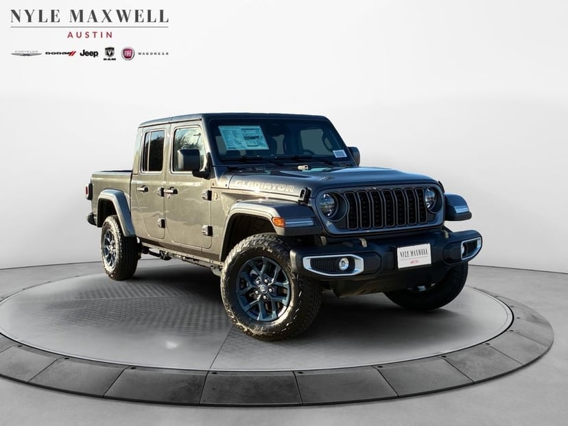 2026 Jeep Gladiator - Image 1