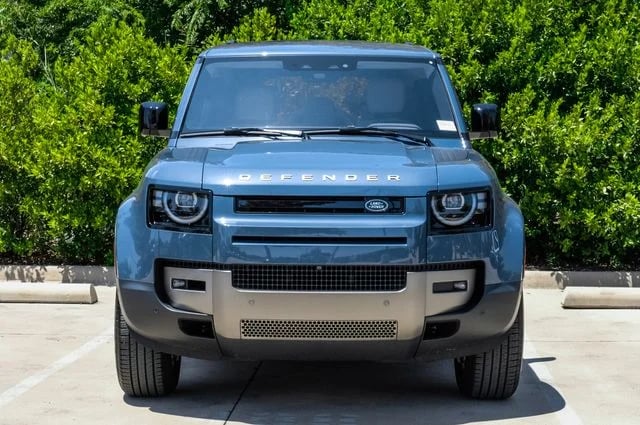 2026 Land Rover Defender - Image 3