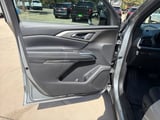 2027 Chevrolet Traverse - Preview 10