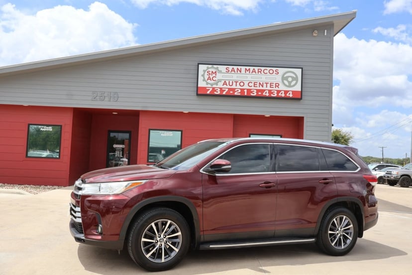 2019 Toyota Highlander - Image 1