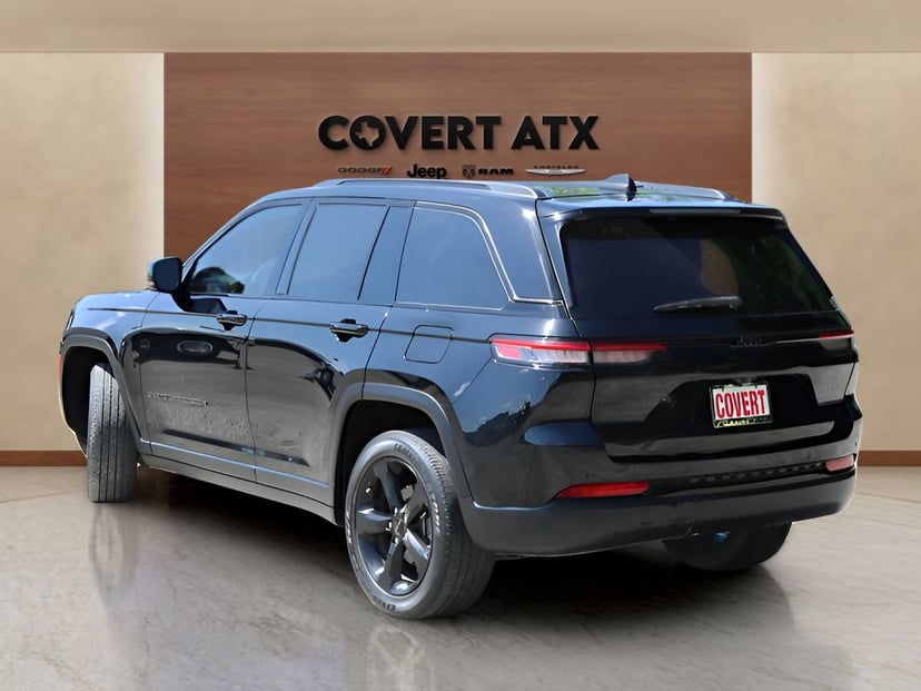 2023 Jeep Grand Cherokee - Image 2