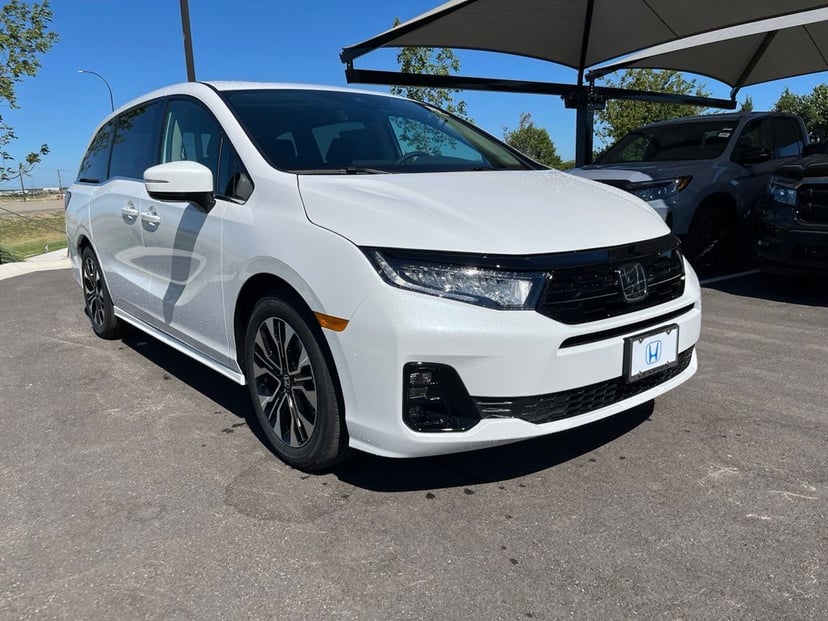 2026 Honda Odyssey - Image 2