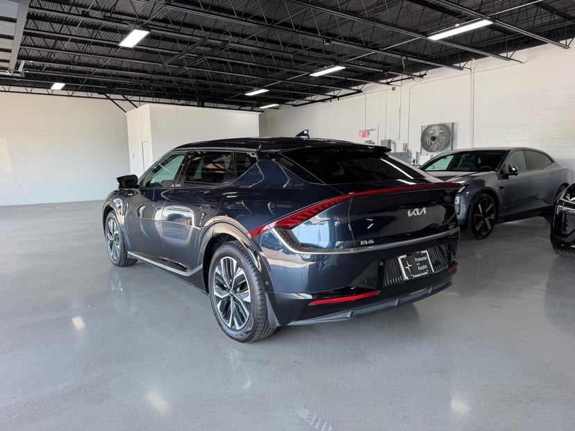 2022 Kia EV6 - Image 3