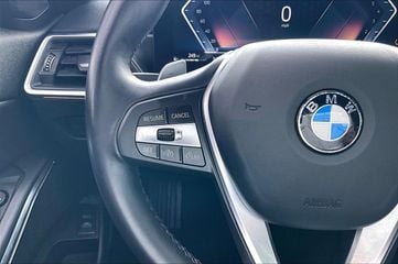 2024 BMW 330i - Image 2