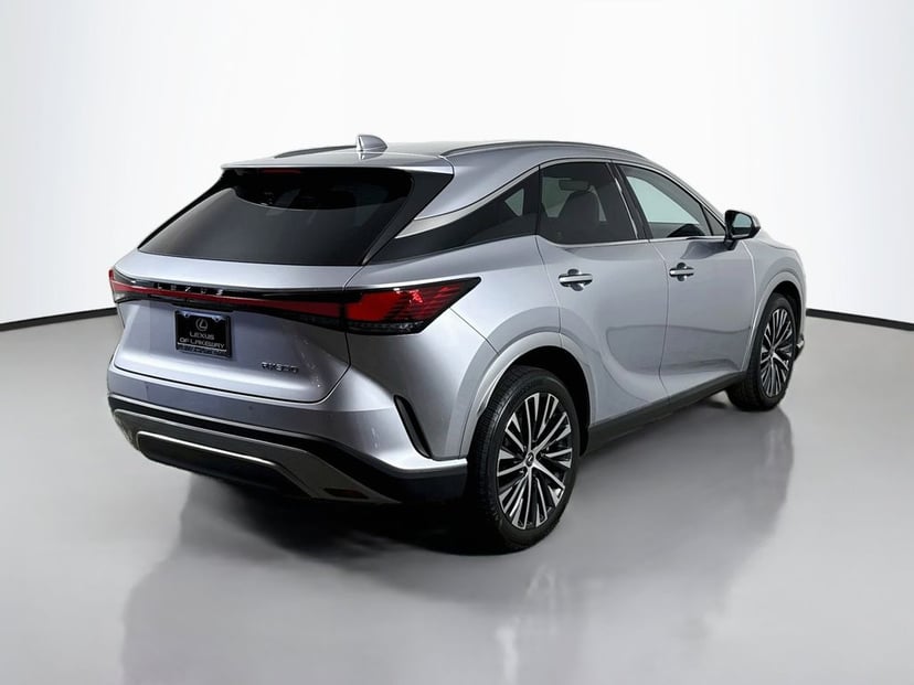 2025 Lexus RX - Image 3