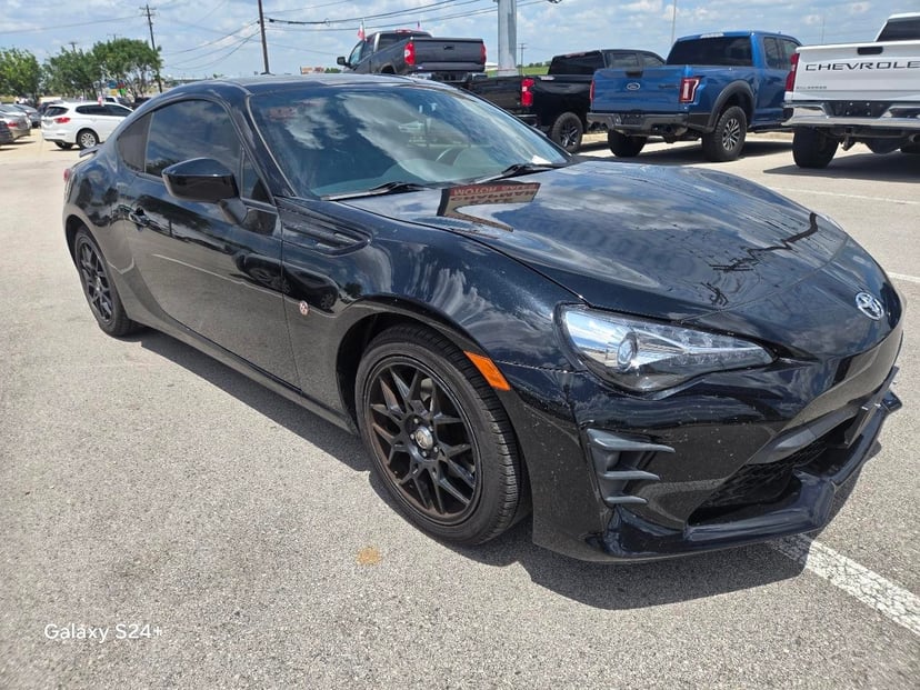 2017 Toyota 86 - Image 1