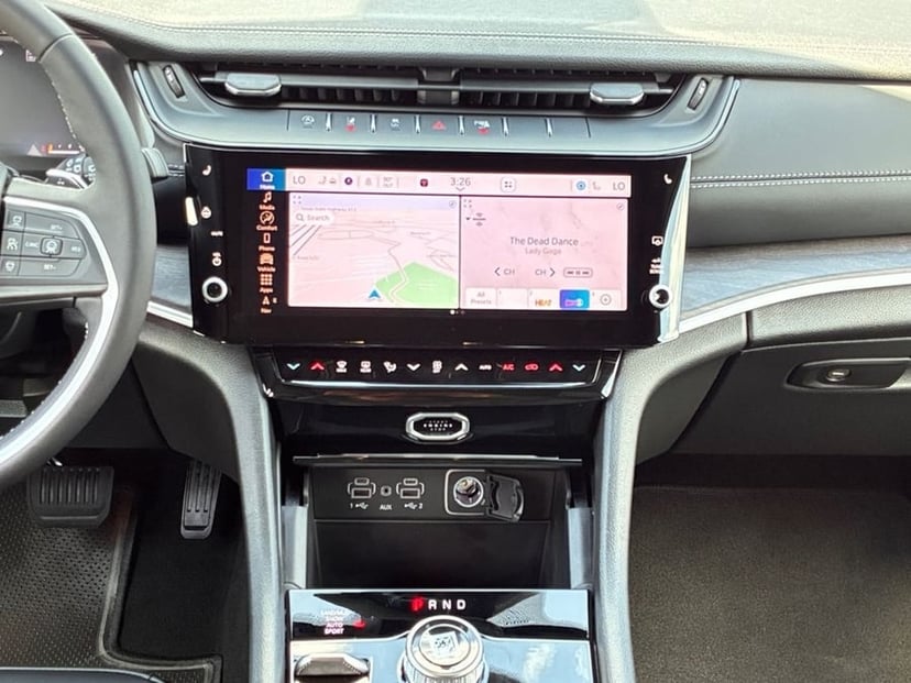 2026 Jeep Grand Cherokee - Image 2