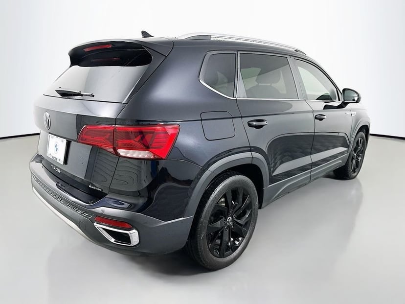 2022 Volkswagen Taos - Image 3