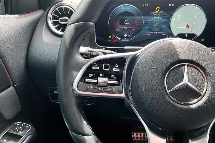 2021 Mercedes-Benz GLA-Class - Image 3