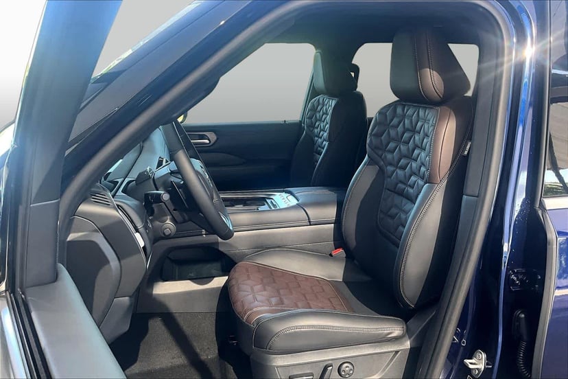 2026 Nissan Armada - Image 2