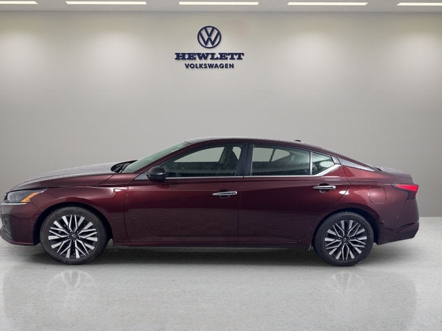 2024 Nissan Altima - Image 2
